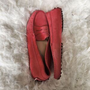 Tod's dark pink suede driving moccasins